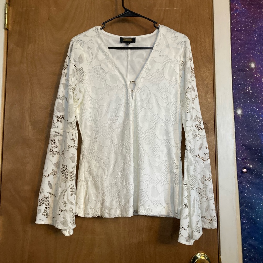 White Lacey blouse size medium - Picture 5 of 14
